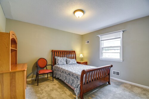 2 Mi to Dtwn: Spacious Home in Cary w/ Deck