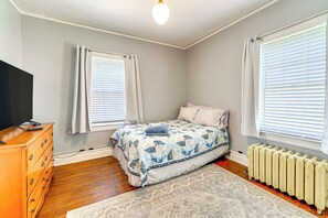 House (5 Bedrooms) | Interior