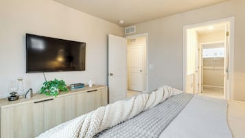 Rumah (4 Bedrooms) | Interior
