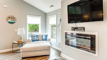 Cottage (2 Bedrooms) | Interior