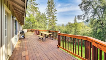 House (3 Bedrooms) | Front of property