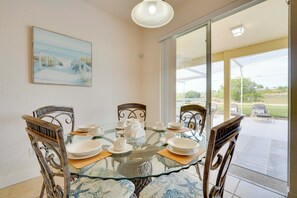 House (5 Bedrooms) | Interior