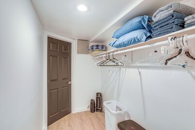 Walk to Empower Field & Sloan Lake: Charming Apt!