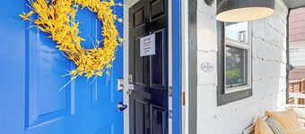 Walk to Empower Field & Sloan Lake: Charming Apt!