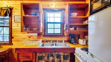 Apartment (0 Bedroom) | Interior