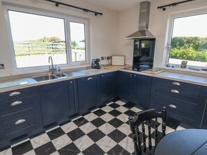 洗碗機、鍋具/餐盤/廚房用品