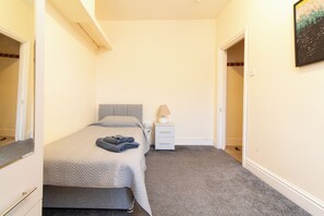 Free WiFi - Thornbury Guest House Room 5 (Southampton)