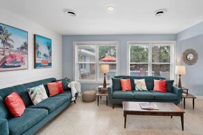House | 4 bedrooms, Internet