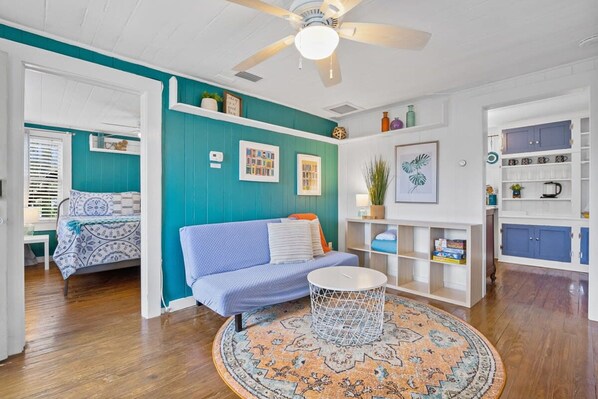1 bedroom, Internet - Marvelous Mermaid Beach Bungalow Dog-friendly (St. Augustine)