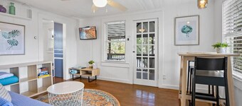 Marvelous Mermaid Beach Bungalow Dog-friendly