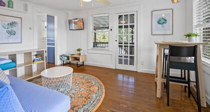 Marvelous Mermaid Beach Bungalow Dog-friendly