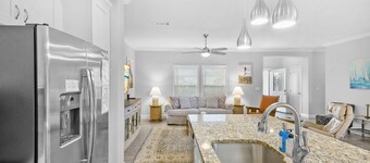 Canal Home Dock BBQ Walk to Beach Fishing