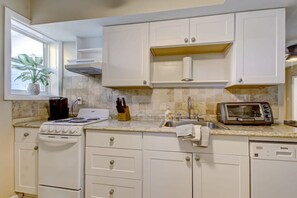 Apartment | 1 bedroom, Internet - Free Parking Smart TV Uptown St Augustine (St. Augustine)