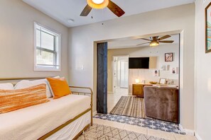 Apartment | 1 bedroom, Internet - Free Parking Smart TV Uptown St Augustine (St. Augustine)