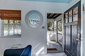 House | 2 bedrooms, Internet - Hot Tub Free Parking Retro Cottage Games (St. Augustine)