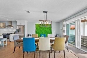 Ev | 6 yatak odası, İnternet 