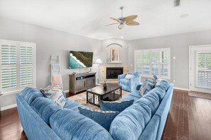 House | 4 bedrooms, Internet - Pool Hot Tub Dock Walk to Beach Beach Gear (St. Augustine)