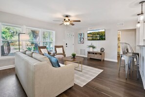 House | 3 bedrooms, Internet - Water View Hot Tub Games Fire Pit Boat Parking (St. Augustine)