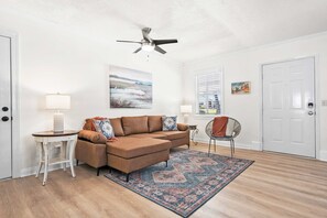 House | 1 bedroom, Internet - Just North of Historic St Aug Patio Garage BBQ (St. Augustine)