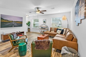 Ferienhaus | 4 Schlafzimmer, Schreibtisch, Internetzugang