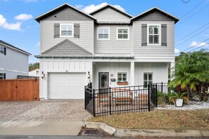 House | 4 bedrooms, Internet