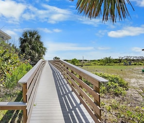 4 bedrooms, Internet - Welcome Basket Swim Spa Steps to Beach BBQ (St. Augustine)