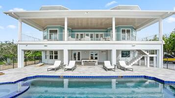 House | 4 bedrooms, Internet