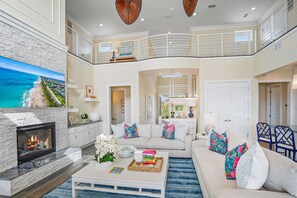 House | 4 bedrooms, Internet - 400 Steps to Sand Waterfront Luxury w Dock Pool (St. Augustine)