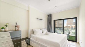 Apartment | 1 bedroom, Internet - Luxury Marina Living With Pool Gym Near the Beach (Dubai)