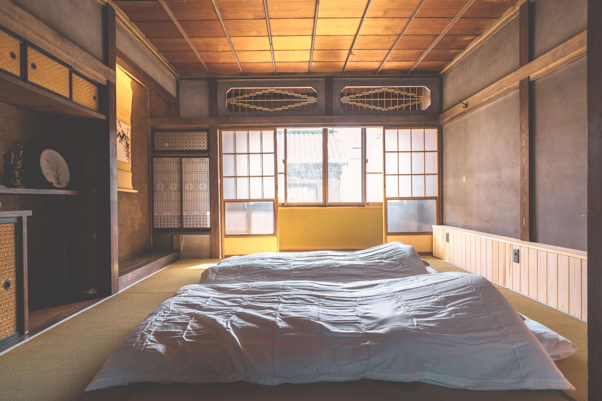 1 bedroom, desk, WiFi, bed sheets