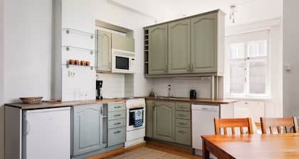 Vintage 1BR Apt in Kamppi