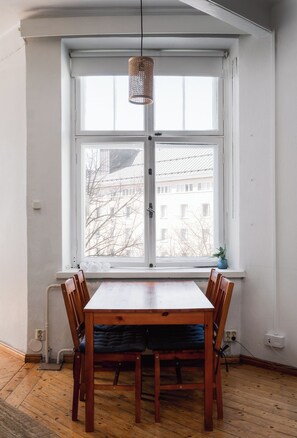 Appartamento Basic, vista città | Sala da pranzo