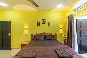 3 chambres, fer et planche à repasser, accès au Wi-Fi (inclus)