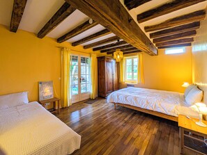 2 habitaciones, cuna de viaje, wifi gratis y ropa de cama 