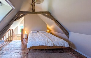 2 Schlafzimmer, Reisekinderbett, kostenloses WLAN, Bettwäsche