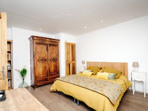 1 chambre, fer et planche à repasser, Wi-Fi, draps fournis