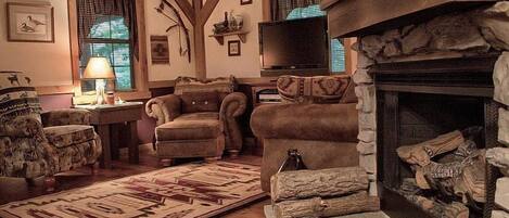 Peis, DVD-spiller, bordtennis og bøker