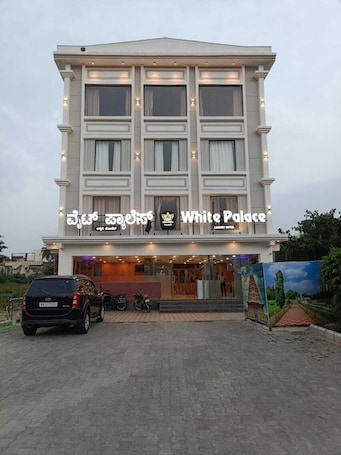 Exterior. hotel white palace