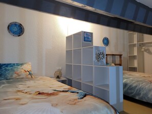 2 chambres, fer et planche à repasser, Wi-Fi gratuit, draps fournis