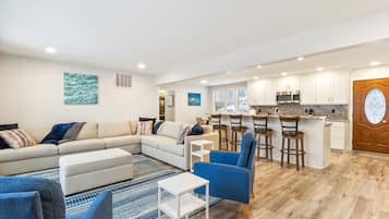 Casa, 2 quartos | Área de estar | Smart TV, serviços de streaming