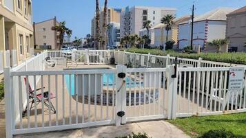 Condo, 2 Bedrooms | Kawasan hartanah