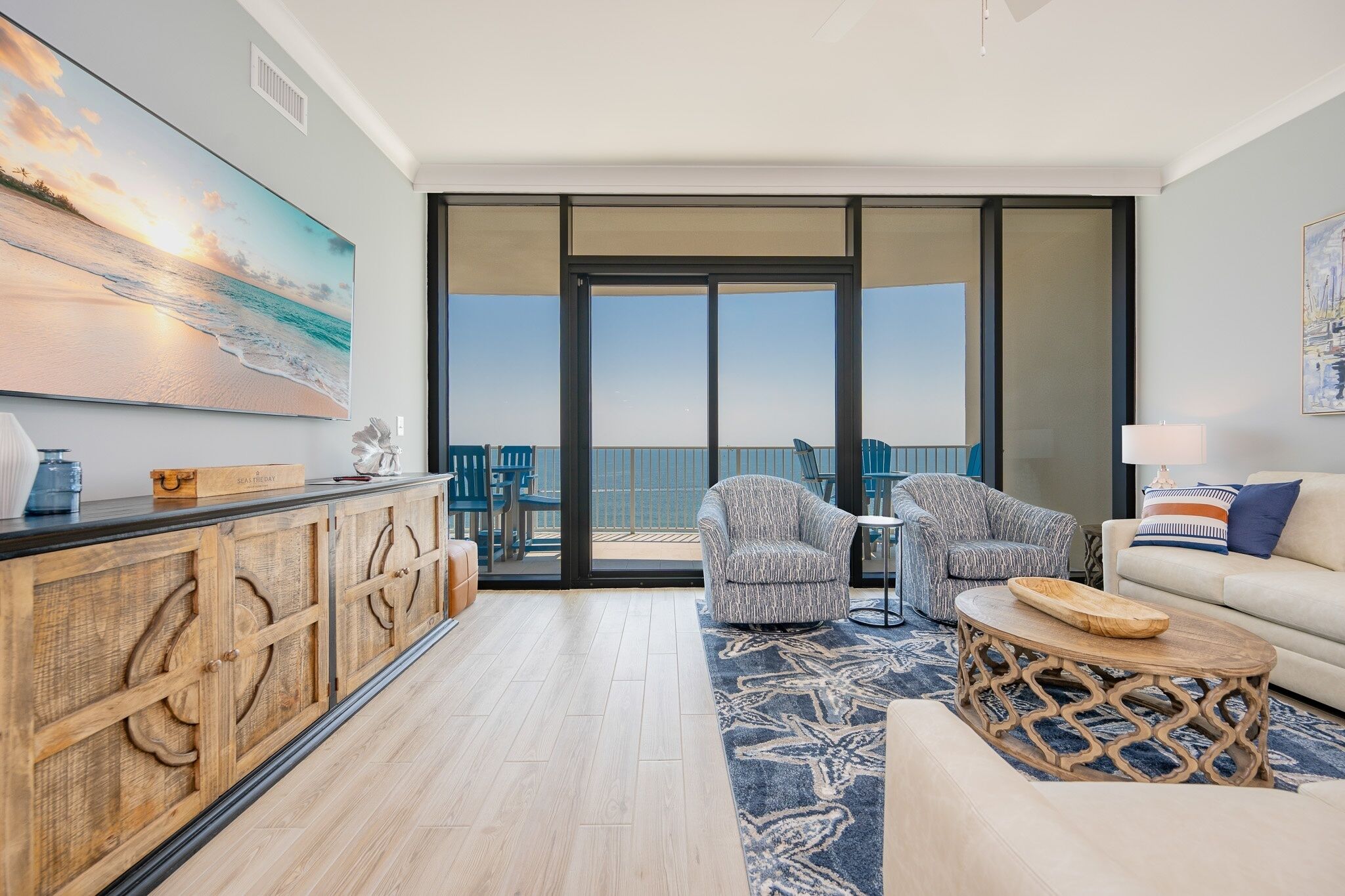 Condo, 3 phòng ngủ | Khu phòng khách