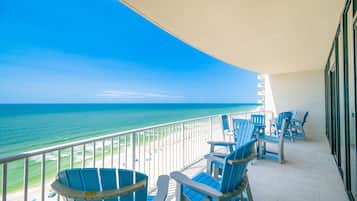 Condo, 3 Bedrooms | Property grounds
