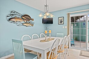 Dining - Mermaids Oasis 3 Bedroom Townhouse (Galveston)