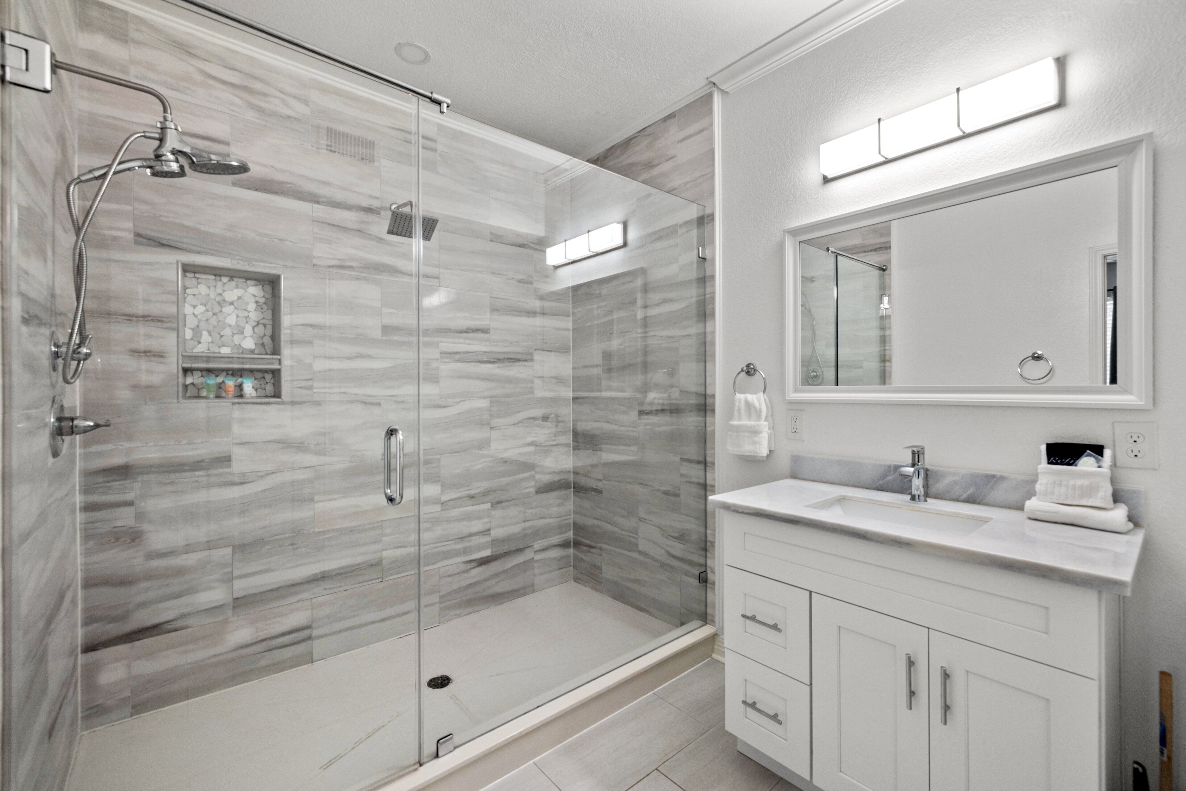 House, 4 Bedrooms | Bathroom | Towels, shampoo
