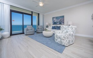 Appart'hôtel, 3 chambres | Coin séjour