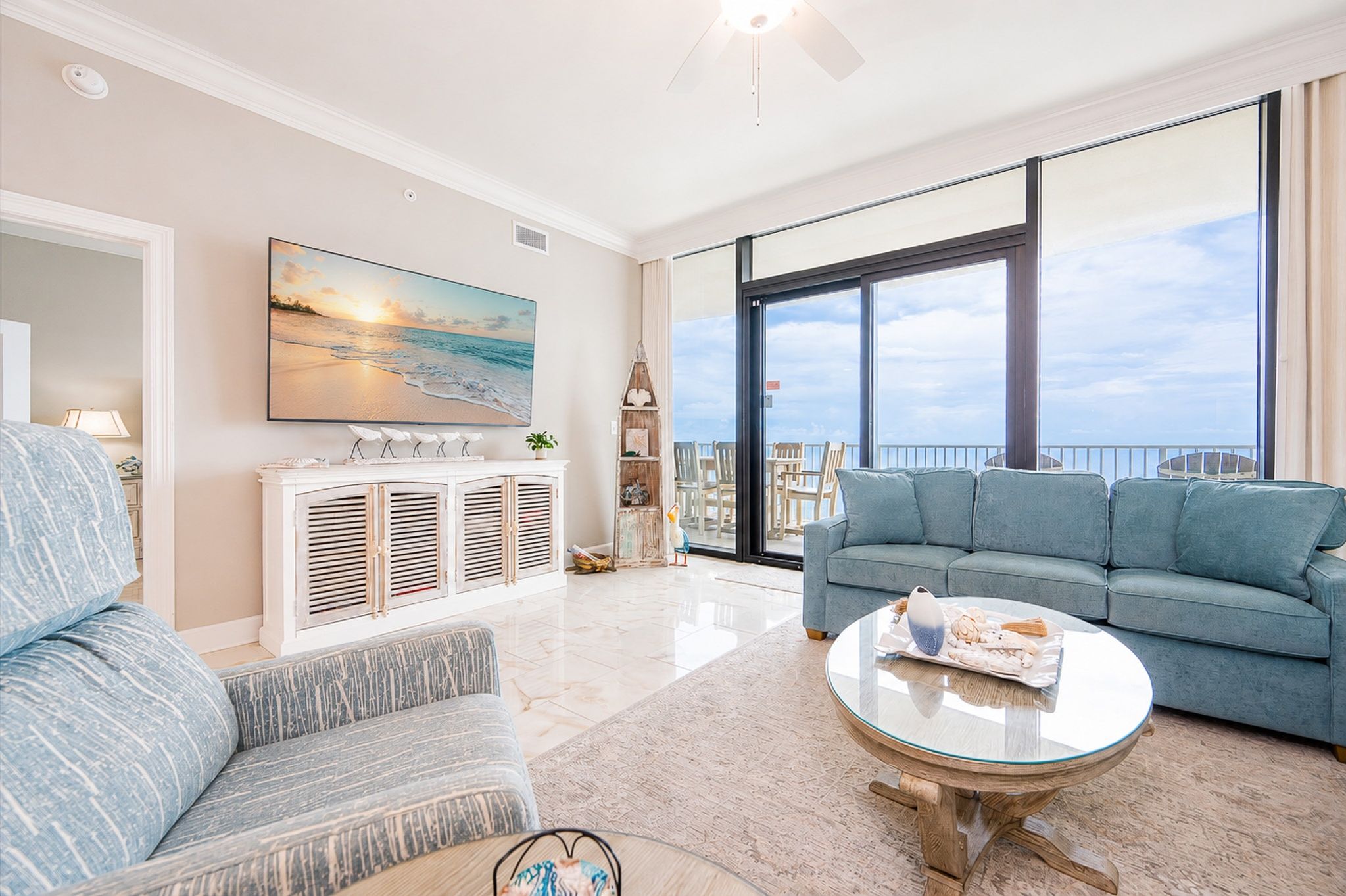 Condo, 3 Bedrooms | Living area