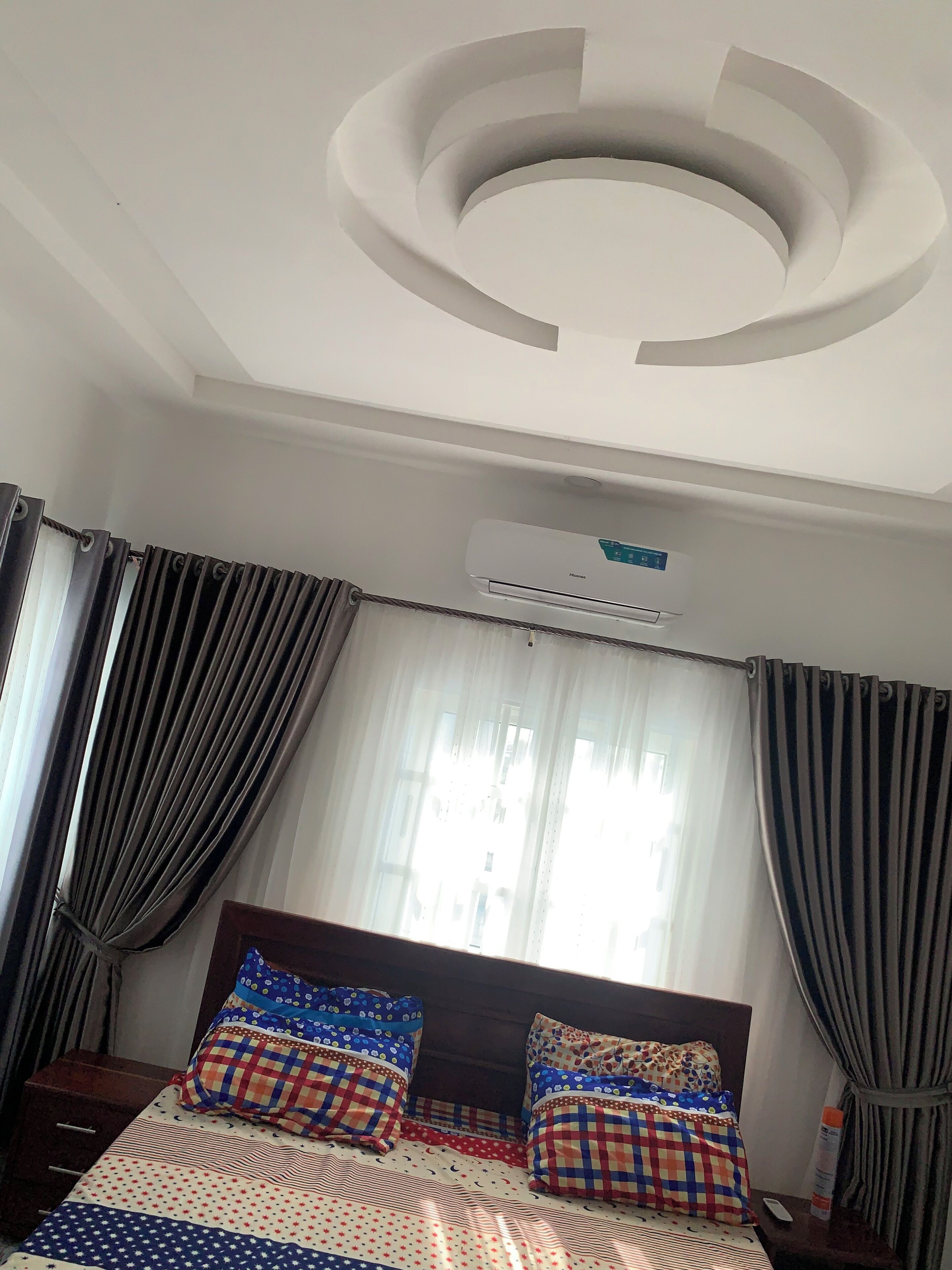 1 chambre, coffres-forts dans les chambres, fer et planche à repasser