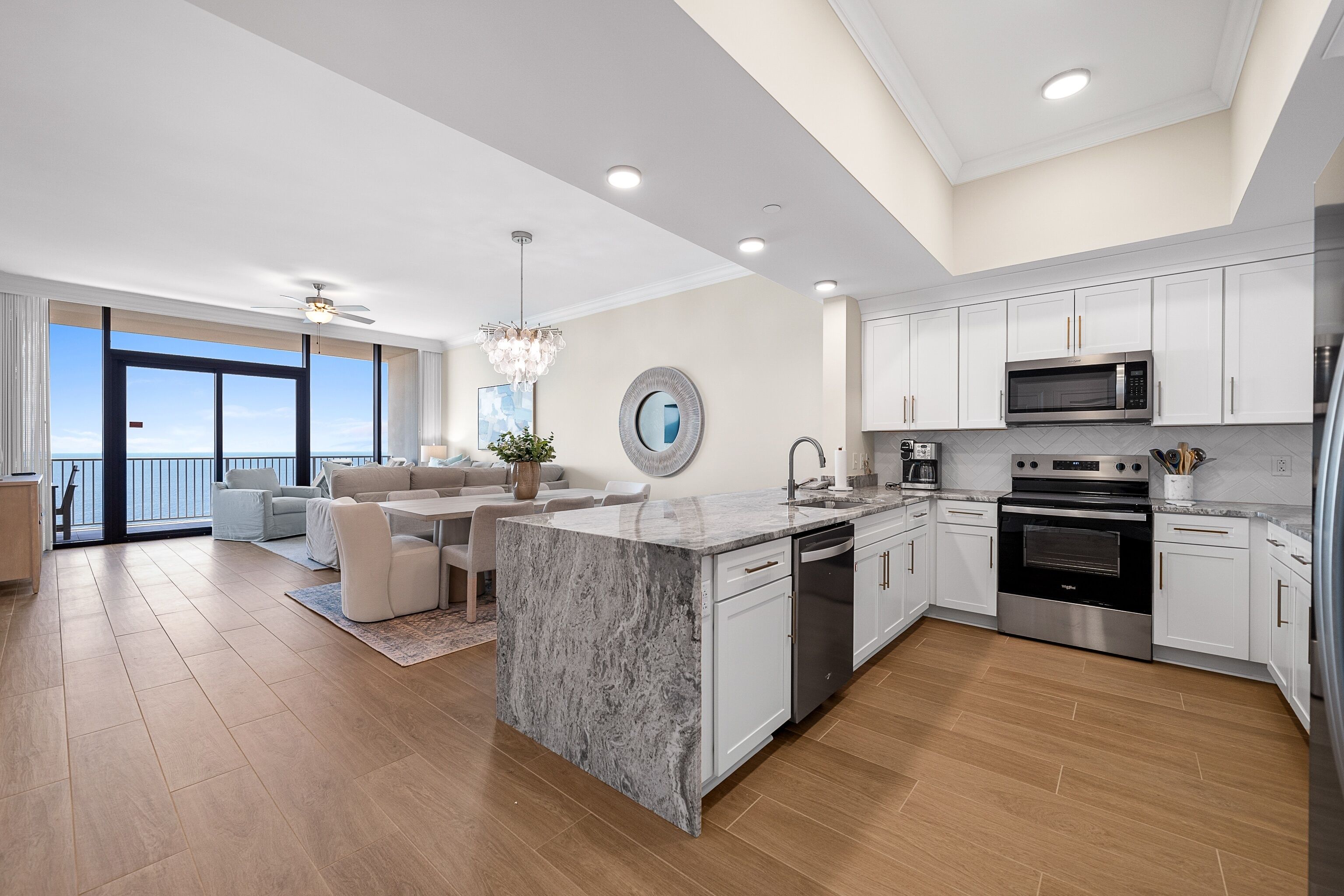 Condo, 3 Bedrooms | Private kitchen | Fridge, oven, coffee/tea maker