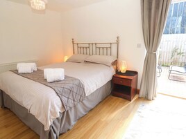 2 habitaciones, decoración personalizada y muebles diferentes 